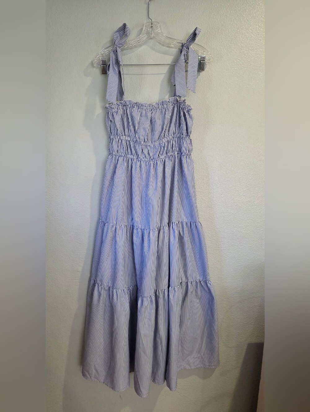 NWT Womens Vine & Love Smocked Tiered Maxi Dress Striped Blue & White M